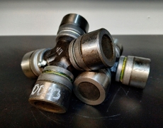 Крестовина 32mm*93 BULL P00023